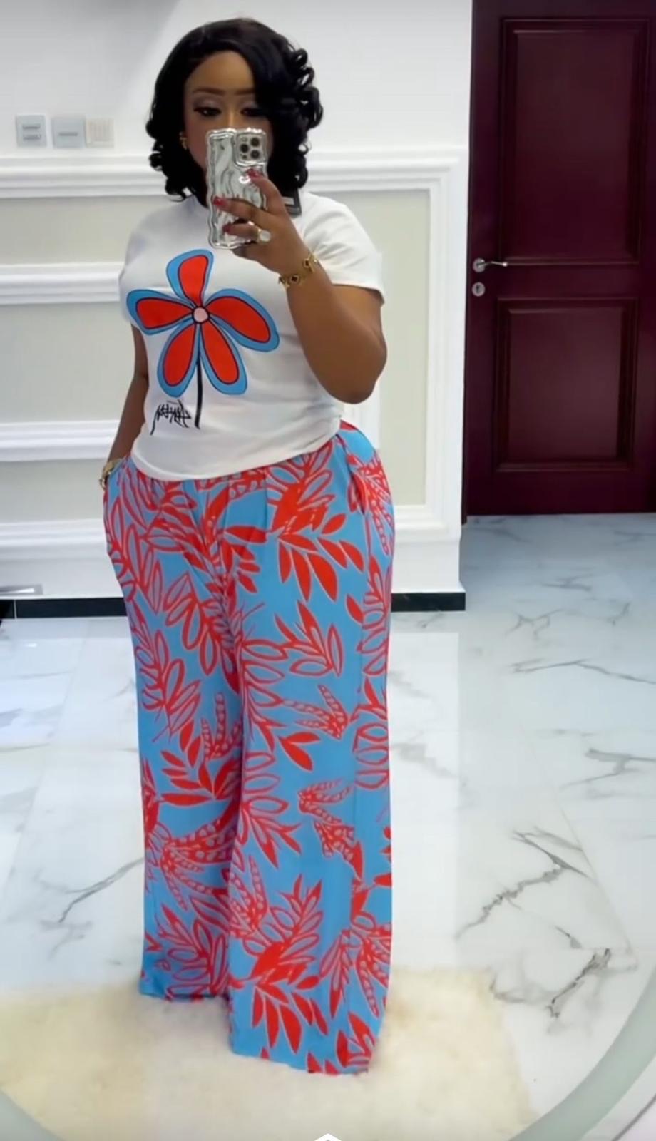 Retro Pop Floral 2-Piece Set – Graphic Tee & Wide-Leg Trouser Combo
