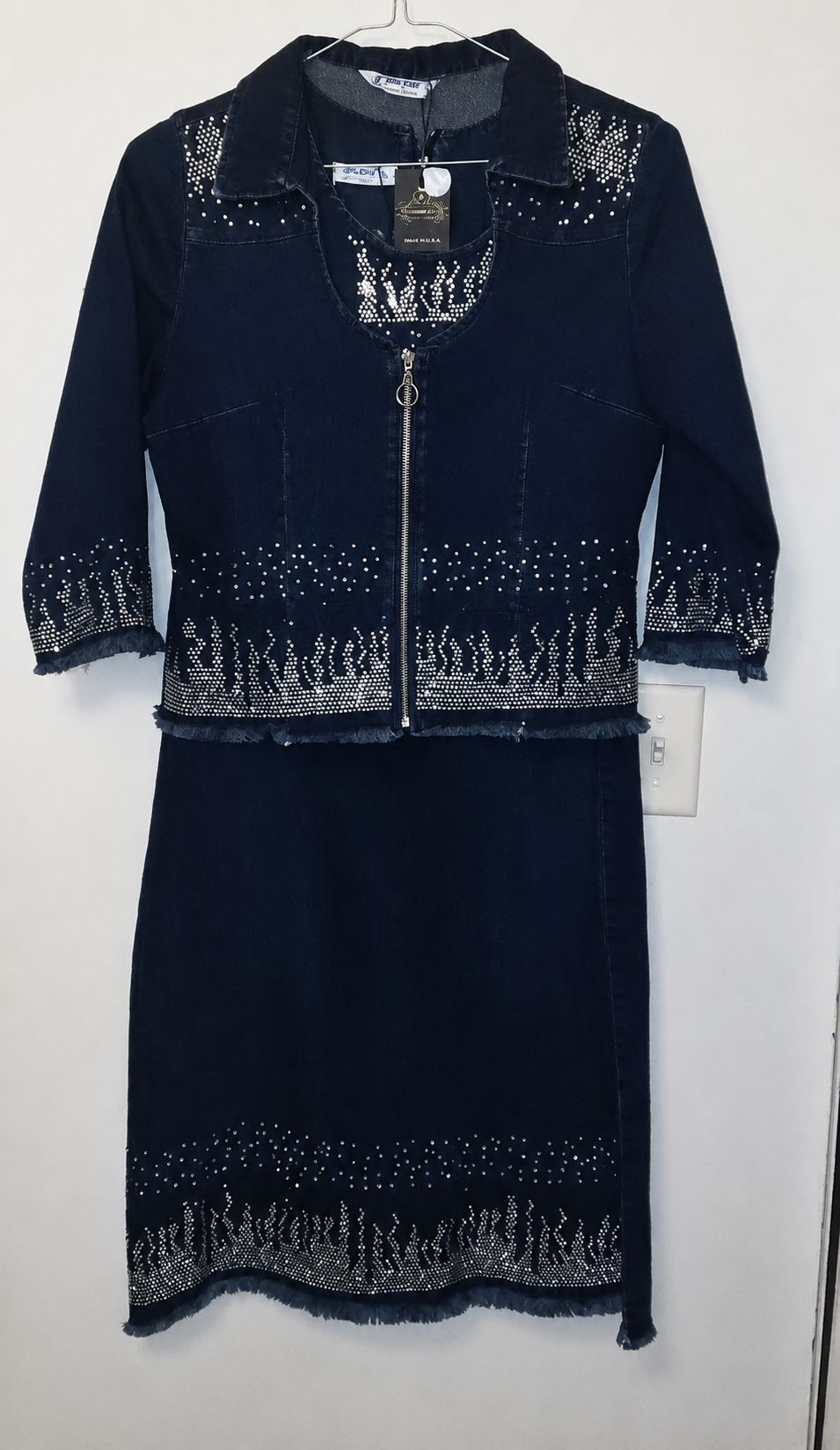 Stunning 2-Piece Rhinestone Denim Dress Set – Sleeveless Midi Dress & Matching Crop Jacket